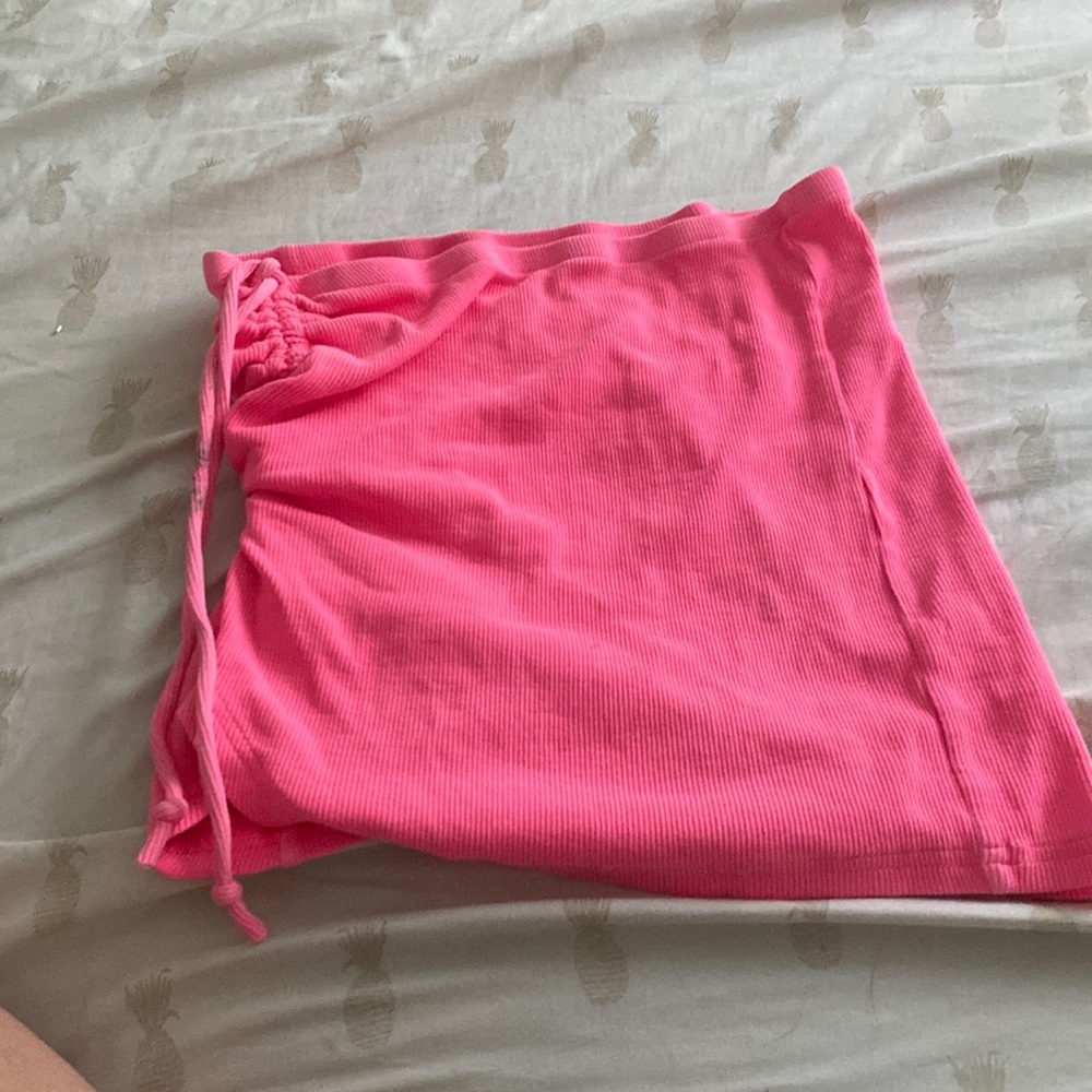 Hot pink skirt from Arie